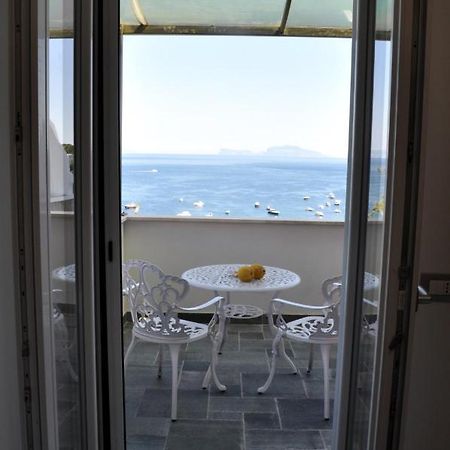 Calise Guest House Procida Exterior foto