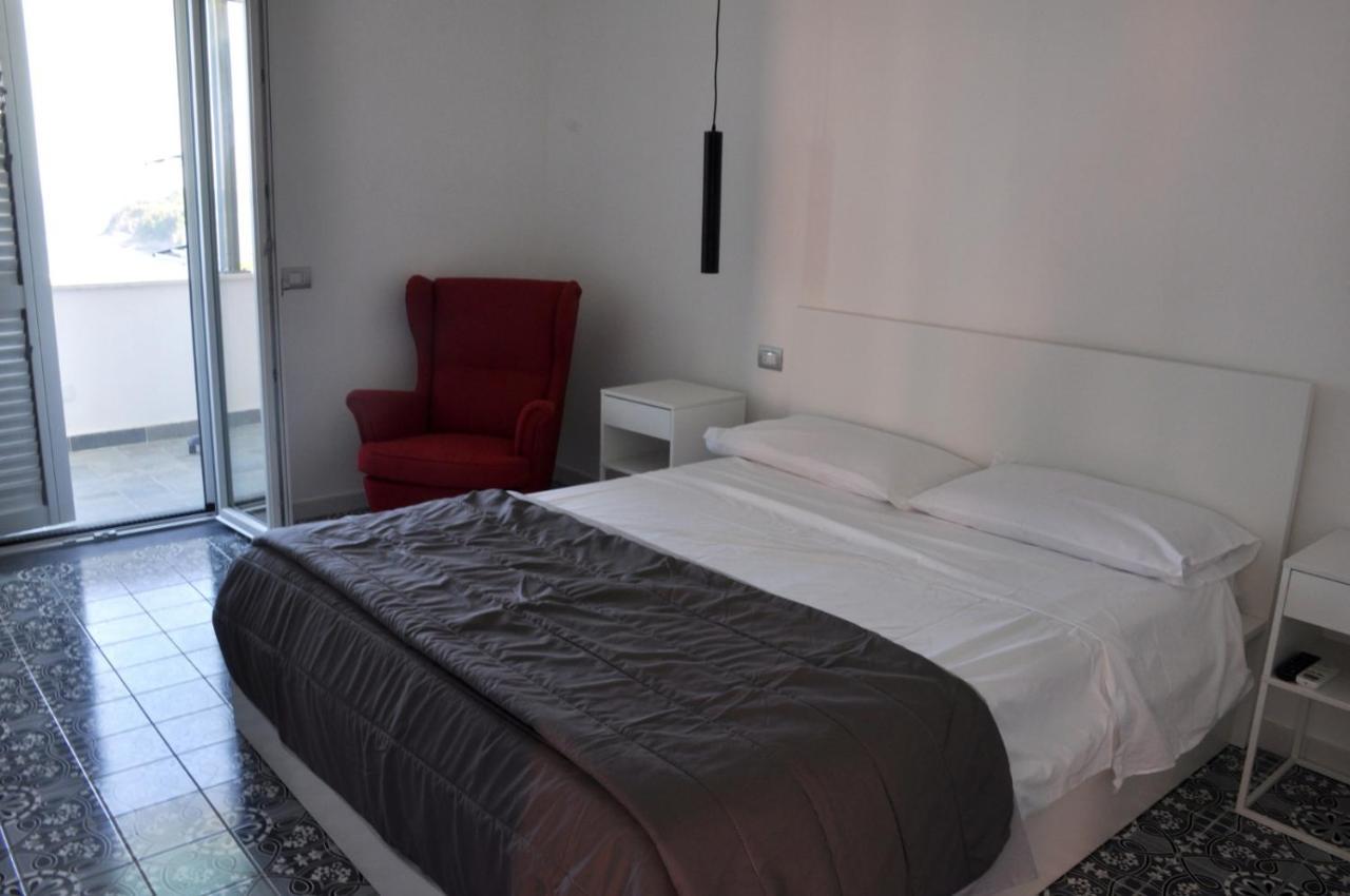 Calise Guest House Procida Exterior foto