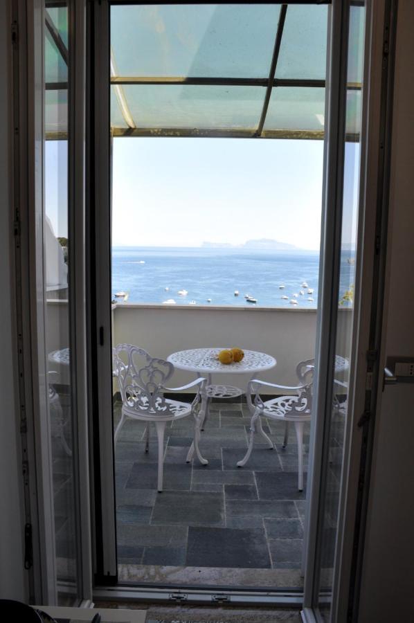 Calise Guest House Procida Exterior foto