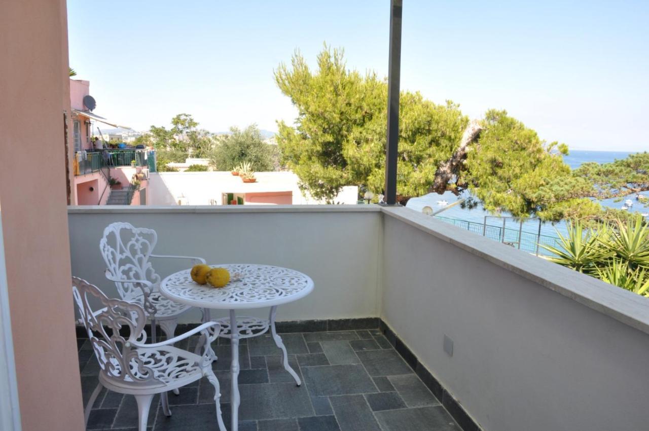 Calise Guest House Procida Exterior foto