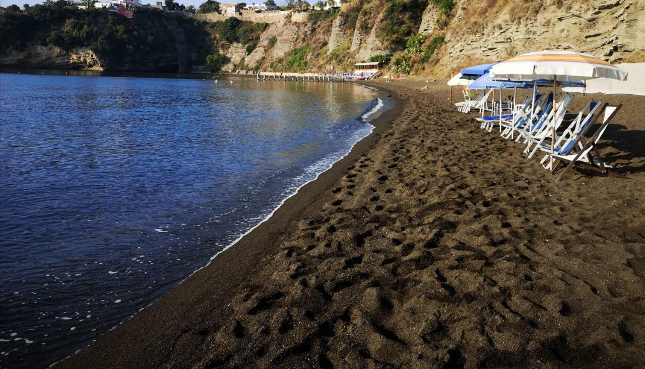 Calise Guest House Procida Exterior foto