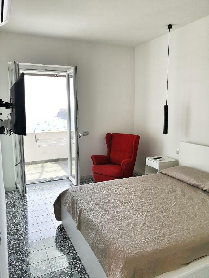 Calise Guest House Procida Exterior foto
